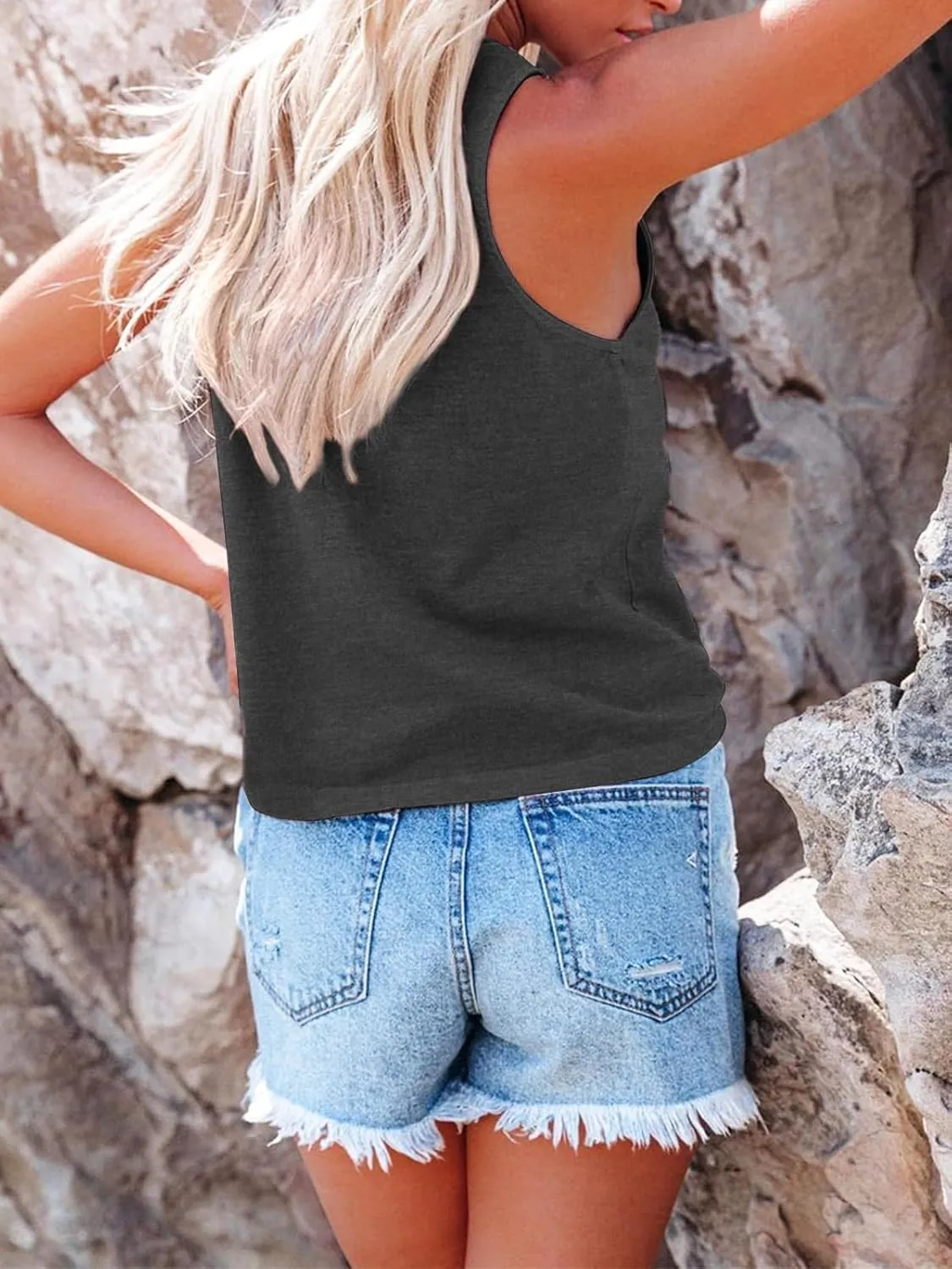 Binshre Tank Tops Women Hawaiian Beach Graphic Tank Tops Summer Casual Tanks Vest Country Music Vintage Tank Cami